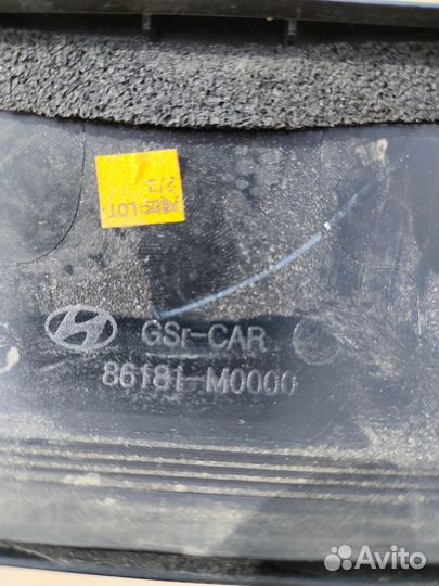 Накладка лобового стекла правая Hyundai Creta