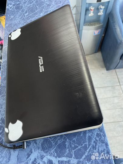 Ноутбук asus D541s