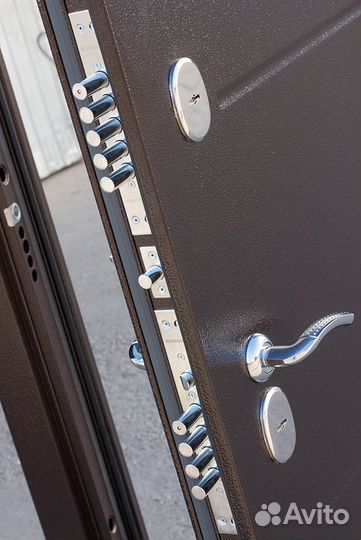 Входная дверь c терморазрывом 11 см Лиственница