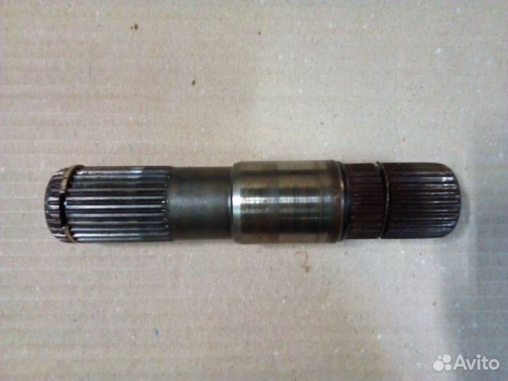 Промежуточный вал переднего редуктора Dodge Ram