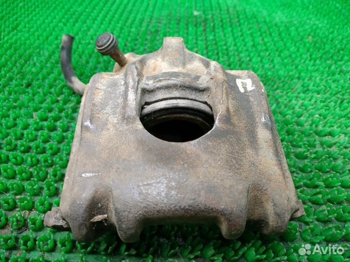 Суппорт передний правый Volkswagen Golf 2 HK 1985