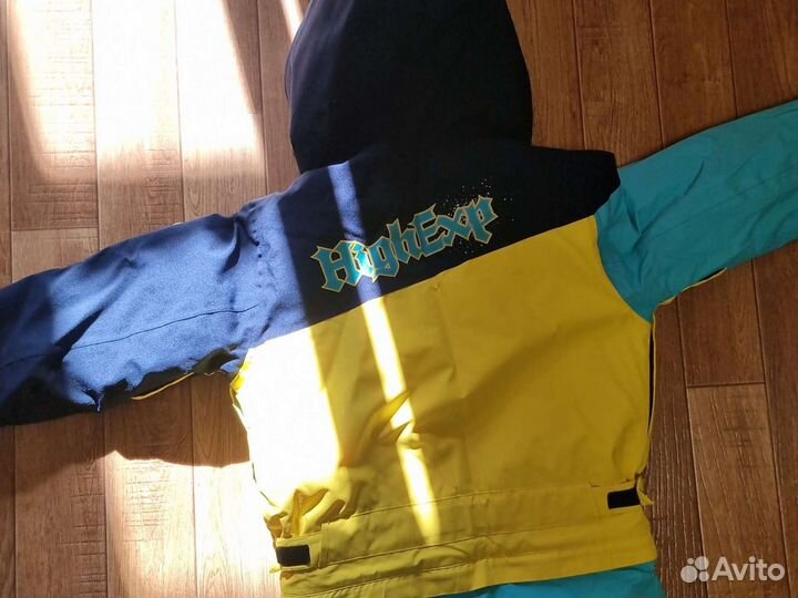 Продам горнолыжный комбинезон