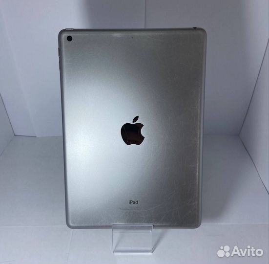 Планшет Apple iPad 9.7 6-го поколения A1893