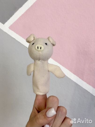 Игрушка Свинка на палец
