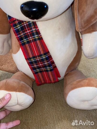 Большая мягкая игрушка собаки