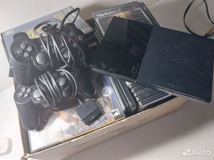 Sony PS2, 2 джойстика + игры. Торг уместен