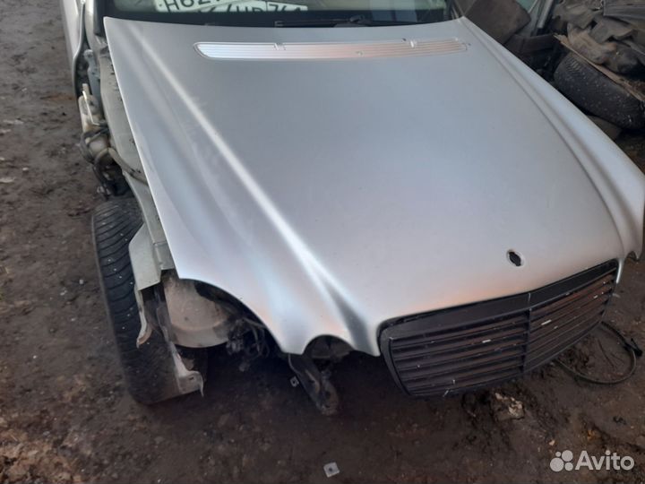 Капот mercedes w211
