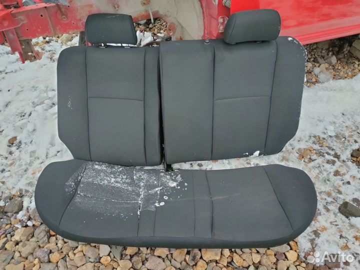 Задний рвд сидений на Geely MK