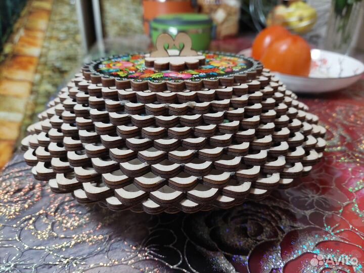 Конфетница деревянная