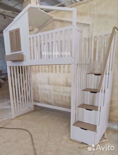 Кровать чердак