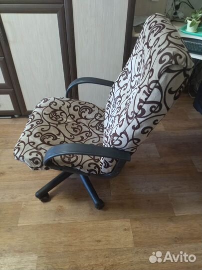 Продам кресло компьютерное