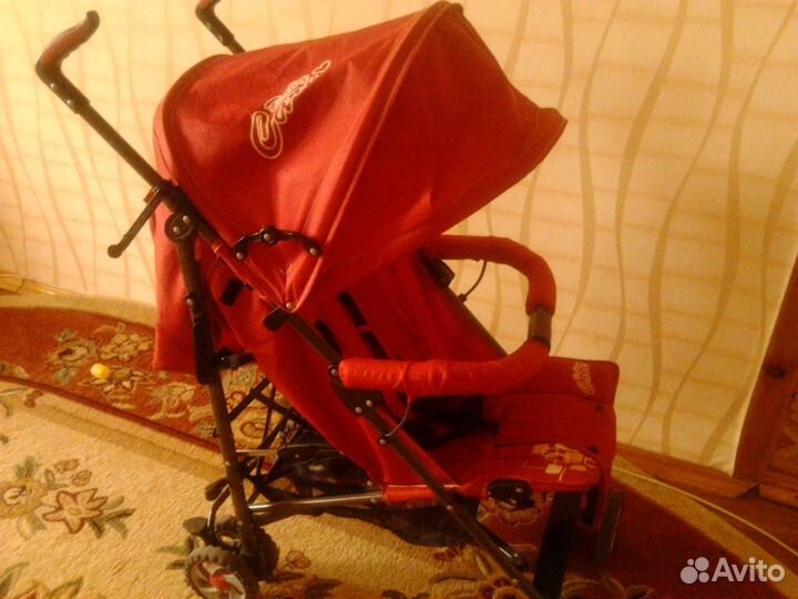 Прогулочная коляска