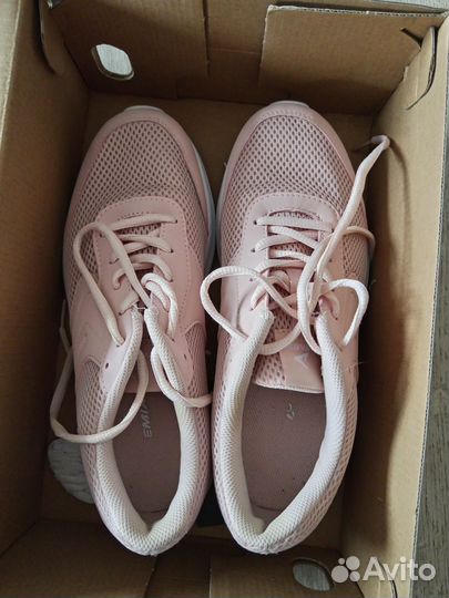 Кроссовки женские demix