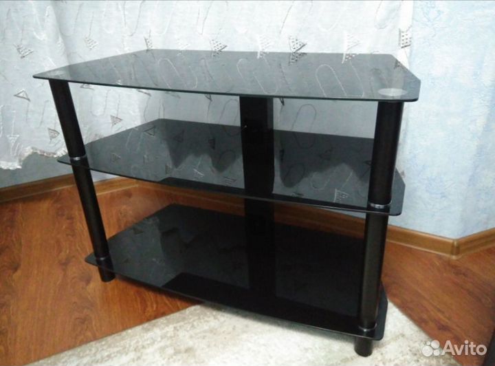 Стеклянная тумба под тв Mart 32