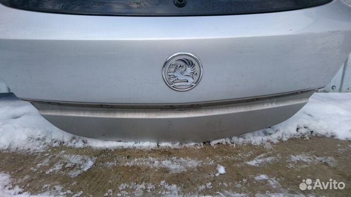 Крышка багажника Opel Astra H GTC