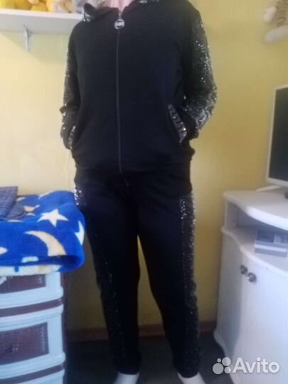 Спортивный костюм женский новый