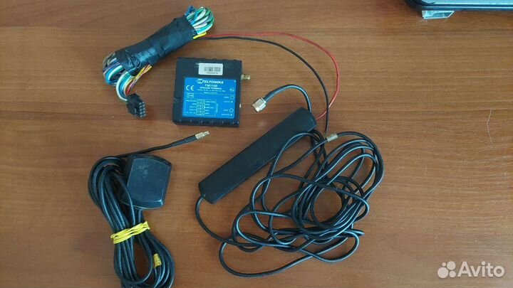 GPS GSM трекер teltonika FM 1100