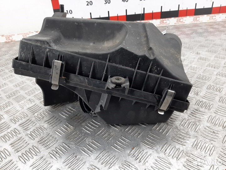 Корпус воздушного фильтра Volvo S40 рест. 2004