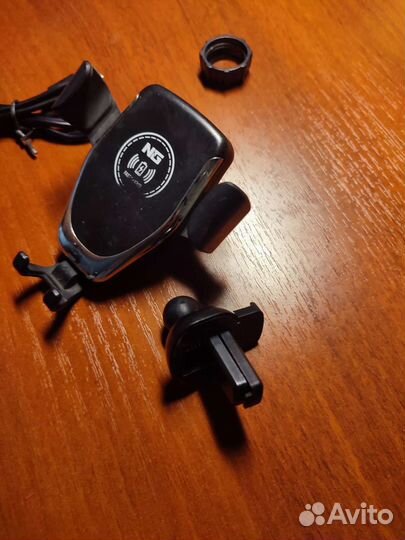 Держатель для телефона в машину