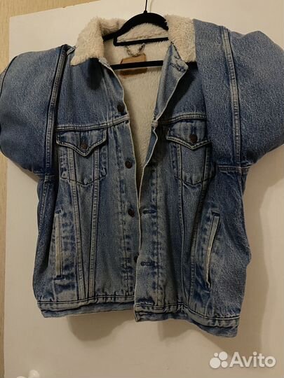 Джинсовая куртка