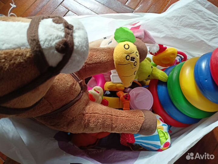 Большой пакет игрушек