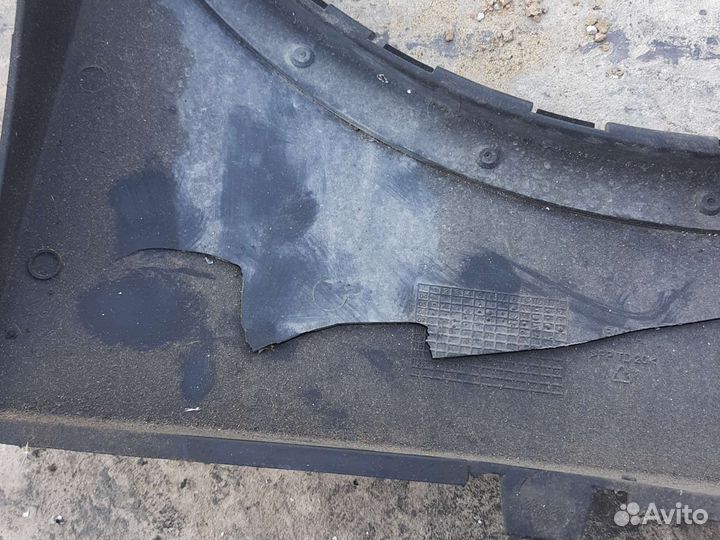 Диффузор радиатора Range Rover Sport 05-09