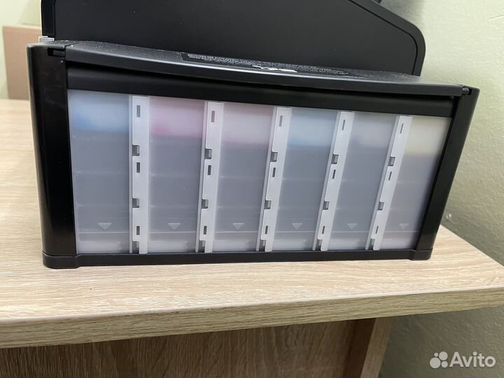 Принтер epson l805 практически новый