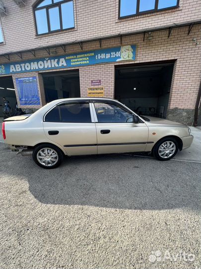 Hyundai Accent 1.5 МТ, 2004, битый, 247 000 км
