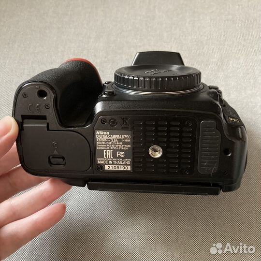 Зеркальный фотоаппарат Nikon D750