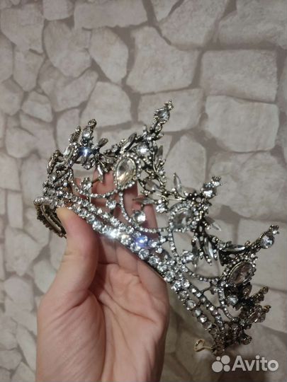 Величественная корона княжеская русская