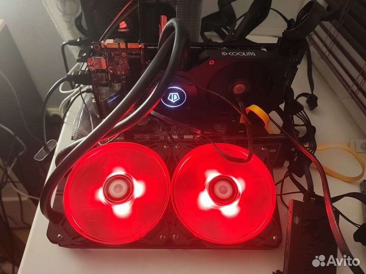 GTX 1080 ti 11 gb с жидкостным охлаждением