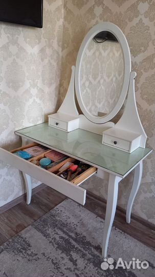 Туалетный столик