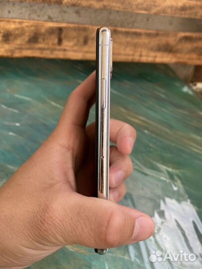 iPhone X, 64 ГБ