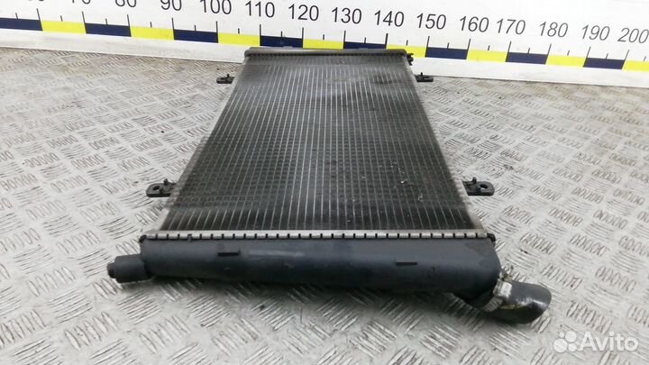 Радиатор системы охлаждения Mitsubishi Carisma