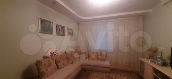 3-к. квартира, 90 м², 1/3 эт.