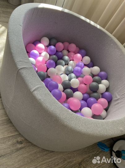 Бассейн с шариками
