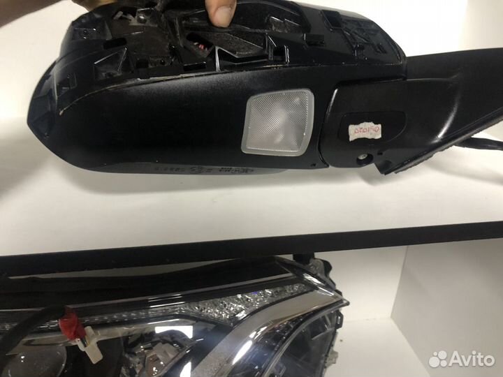Зеркало правое Highlander 2010-2013 оригинал