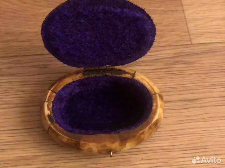 Шкатулка из кости