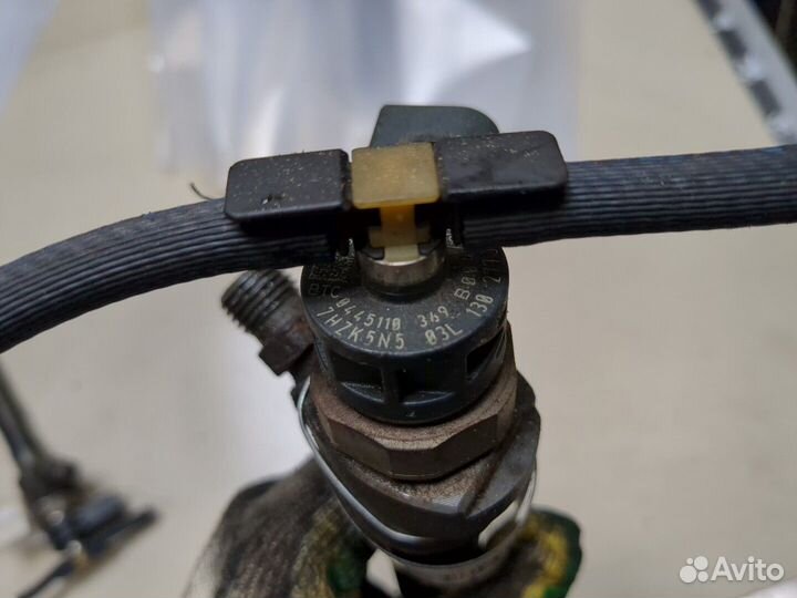 Форсунка топливная Skoda SuperB, 2010