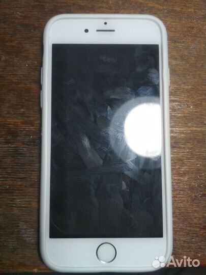 Телефон iPhone 6s