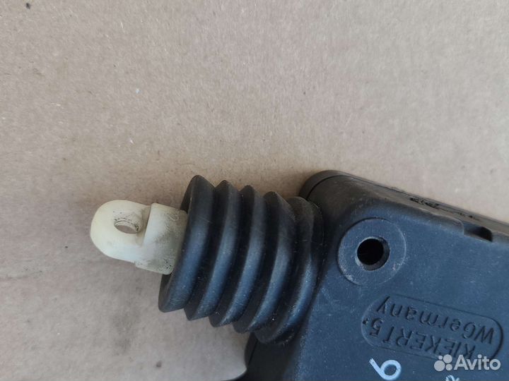 Активатор замка багажника Opel Astra G Vectra B