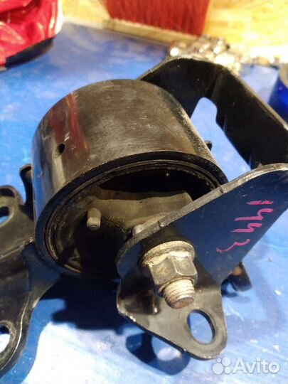 Опора двс Лансар 10 АКПП и передняя