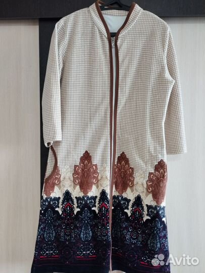 Халаты женские, 4 шт, размеры в описании