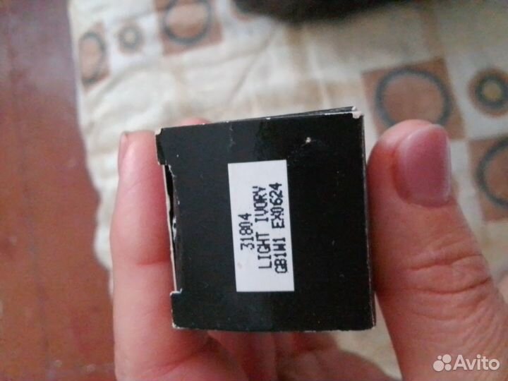 Тени для век