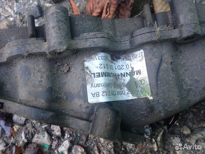 Фольксваген Туарег впускной коллектор