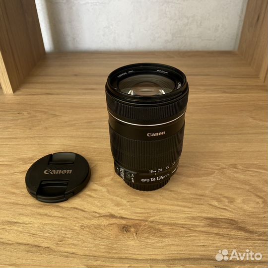 Объектив Canon 18-135mm 3.5-5.6 IS