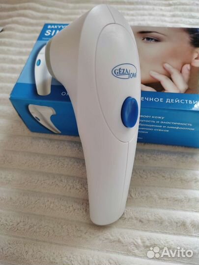 Вакуумный массажёр для лица