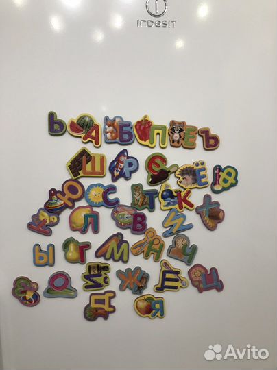 Деревянная азбука на магнитах