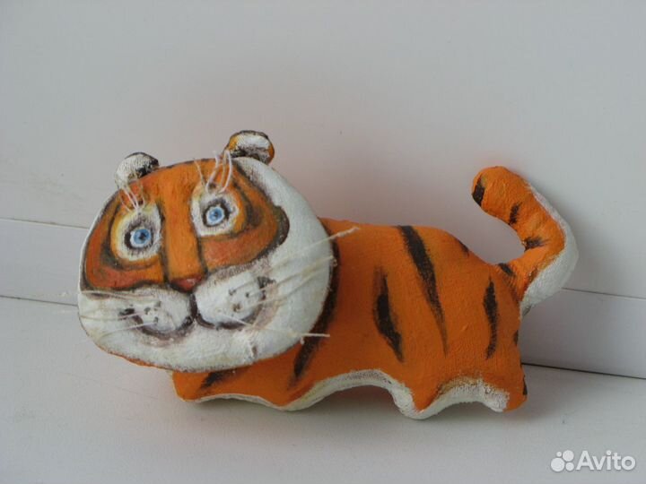 Ёлочная ирушка символ наступающего года тигр