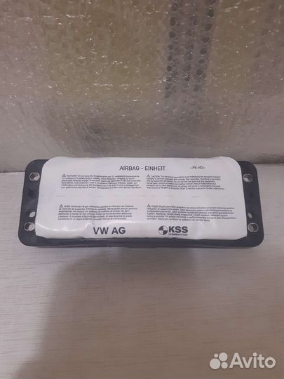 Подушка б/з в торпеду.Оригинал.Skoda,Volkswagen